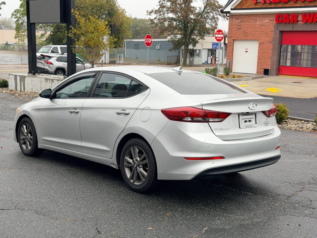 2018 Hyundai Elantra Value Edition - Photo 32
