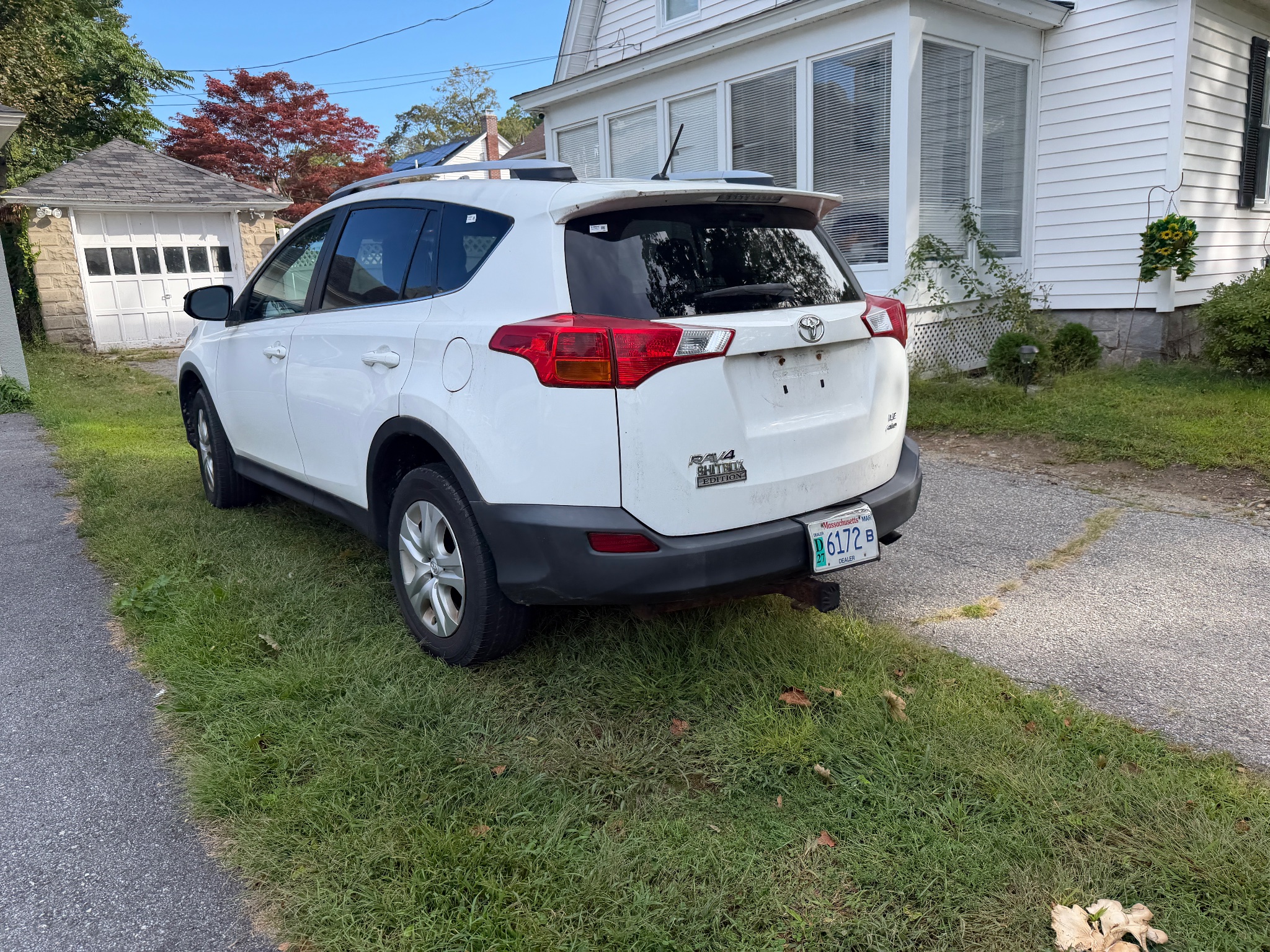 2013 Toyota RAV4 LE - Photo 8