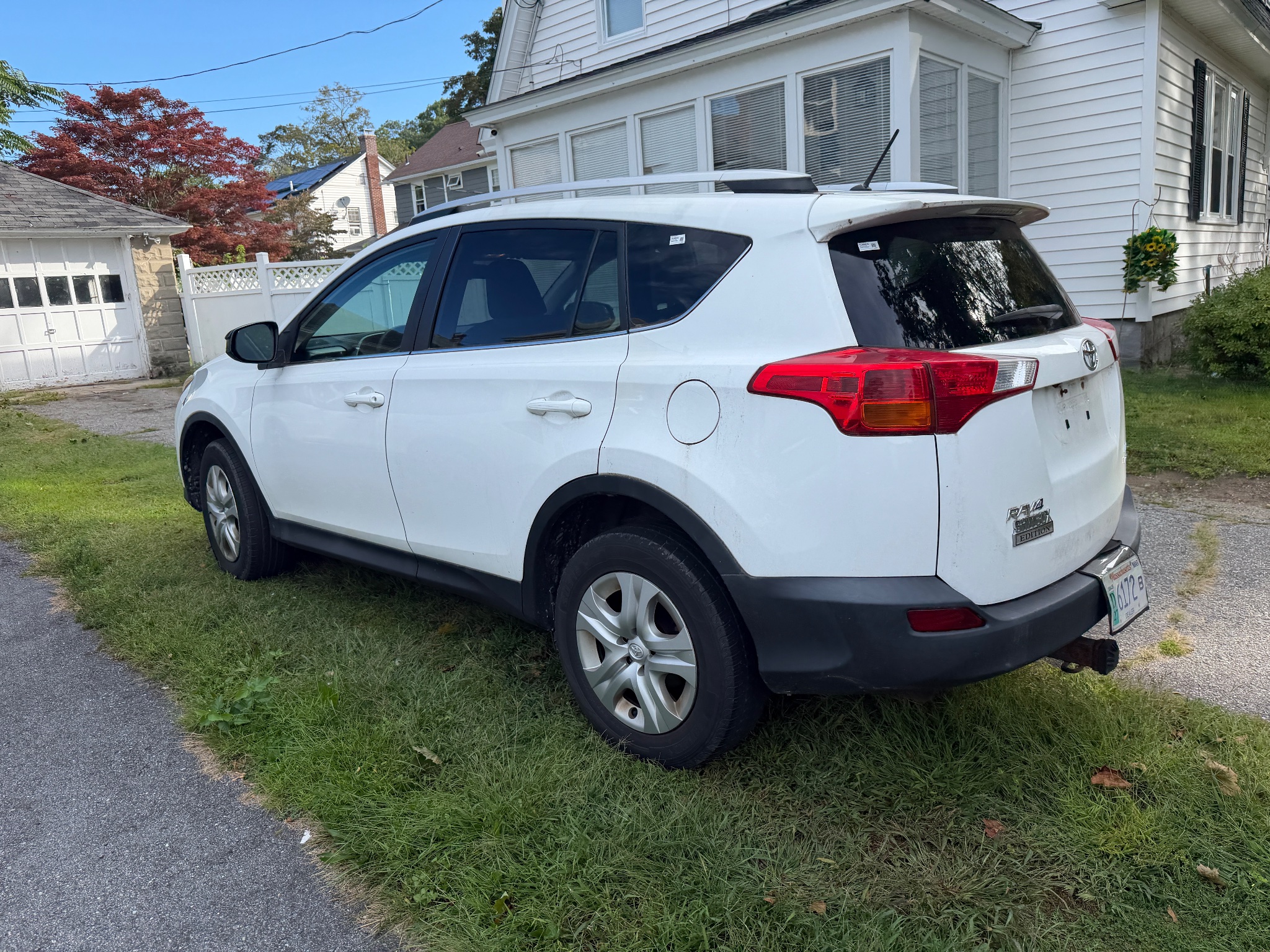 2013 Toyota RAV4 LE - Photo 17