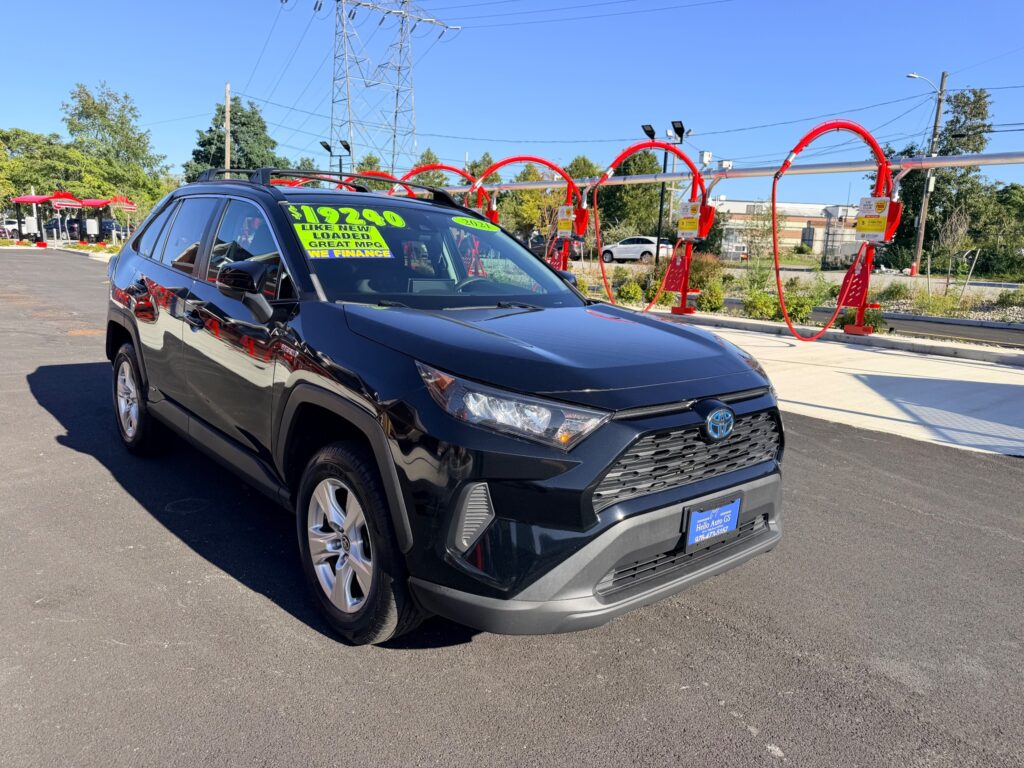 2021 Toyota RAV4 LE HV