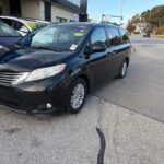 2015 Toyota Sienna XLE &mdash; photo 25