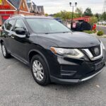 2018 Nissan Rogue SV &mdash; photo 2