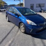 2012 Toyota Prius V ZVW41L &mdash; photo 3